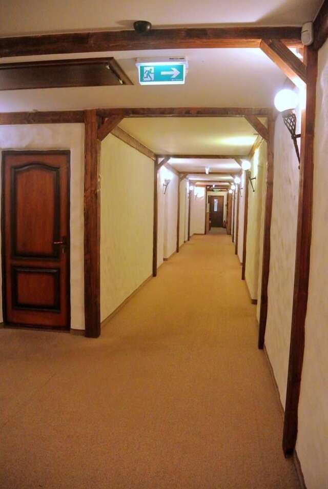 Отель Üksik Rüütel Hotel Kurna-19